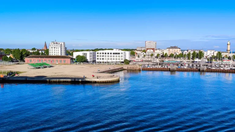 AIDAdiva Ankunft in Warnemünde